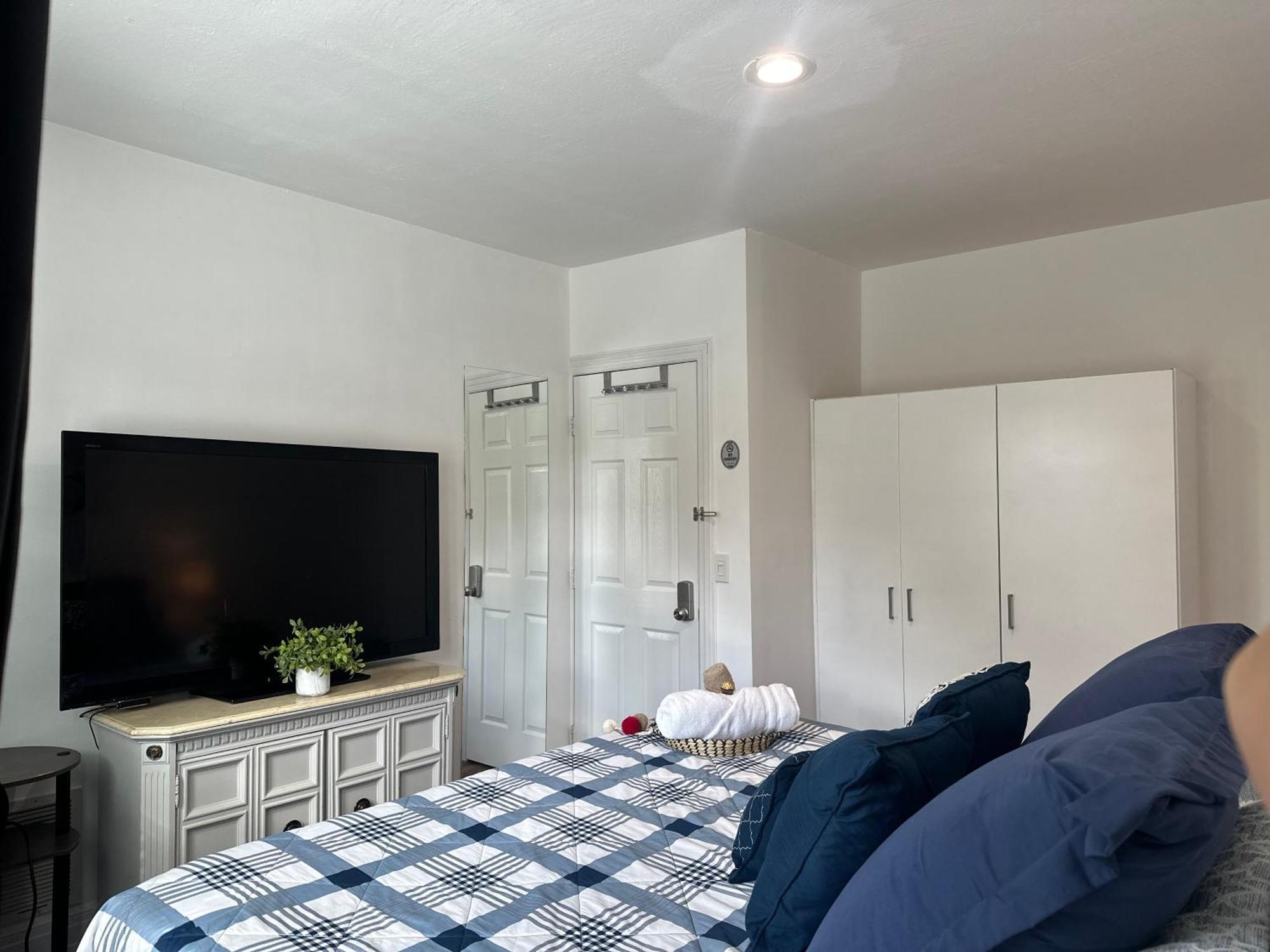אנגלווד Cozy Private Bedrooms Kitchen Wifi מראה חיצוני תמונה
